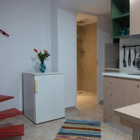 Andi Apartment *