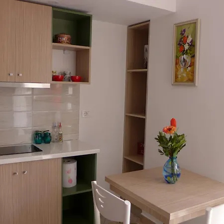Andi Apartment