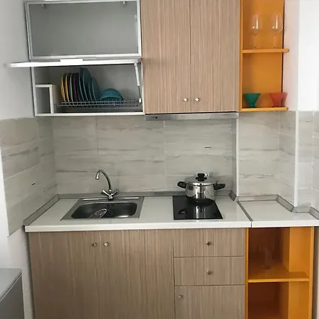 Andi * Tirana