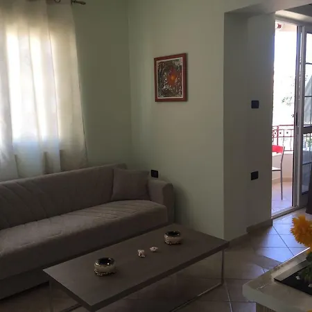 Andi Apartment