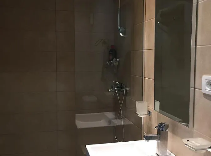 Apartment Andi Tirana